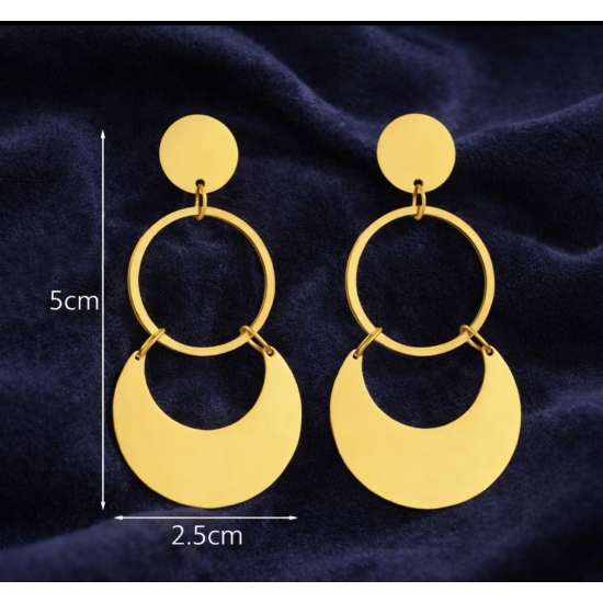 Kolczyki wiszące w kolorze złotym – geometryczne koła.